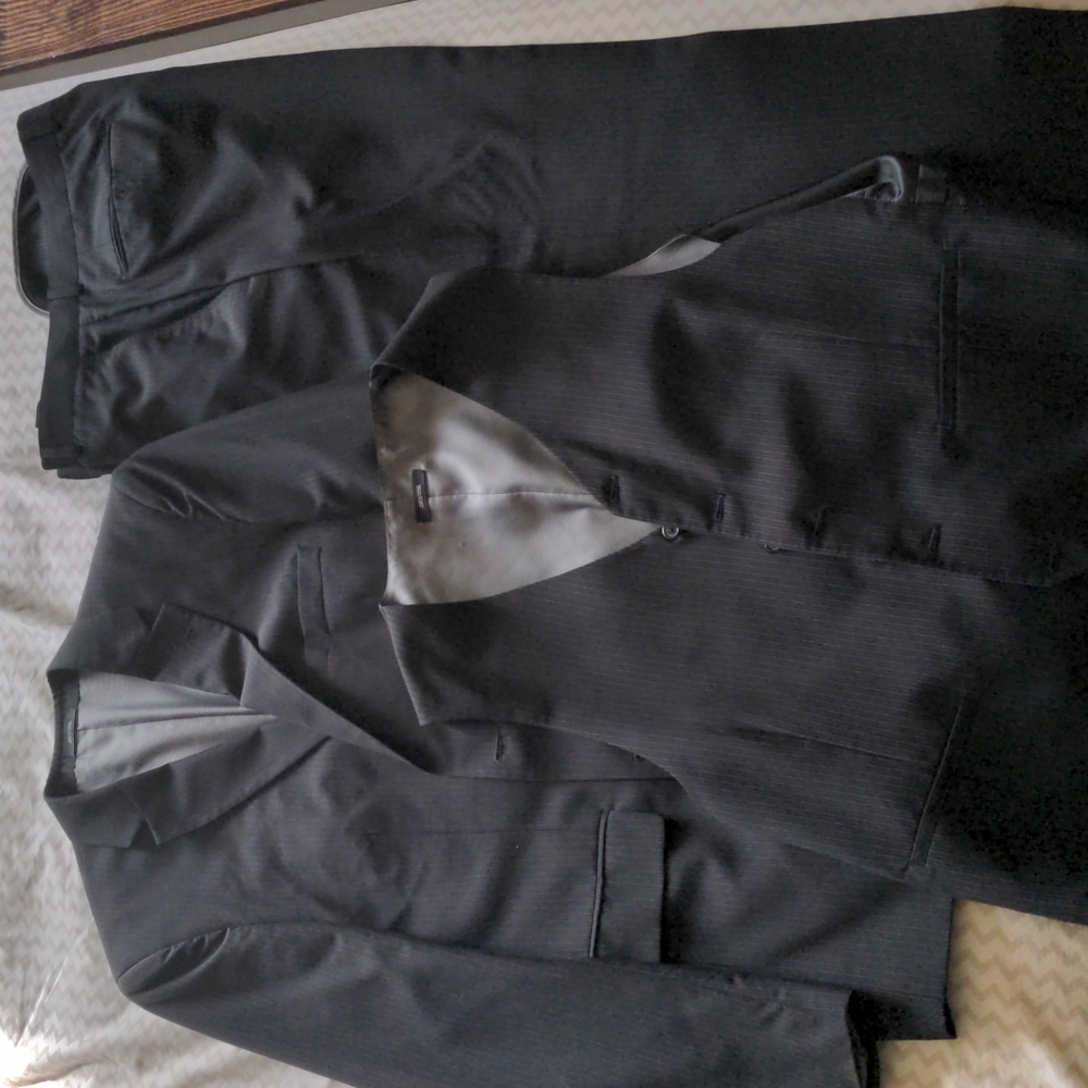 J. Ferrar Suit - Men's Black Pinstripe